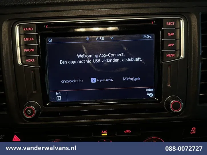 Volkswagen Transporter 2019 photo 3