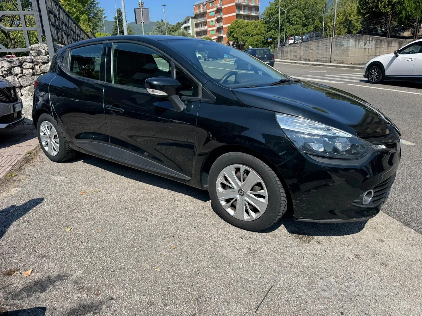Renault Clio 2016 photo 2