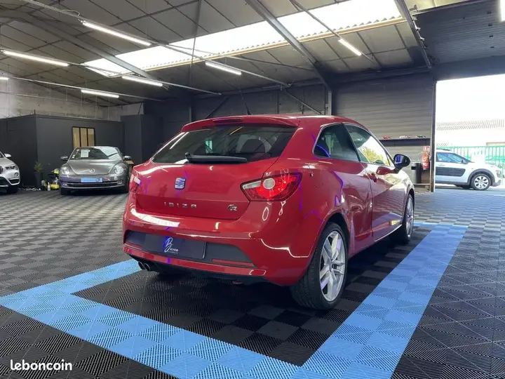 Seat Ibiza 2011 photo 4