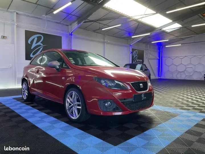 Seat Ibiza 2011 photo 3