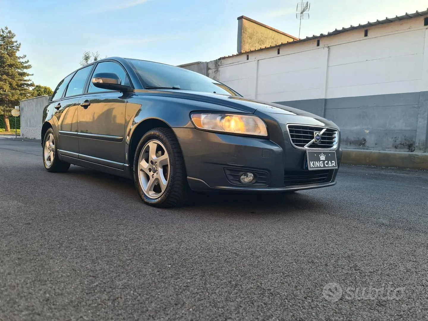 Volvo V50 2011 photo 2