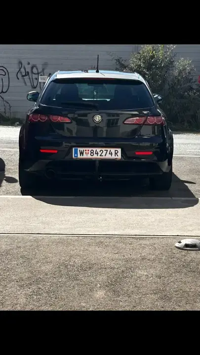 Alfa Romeo 159