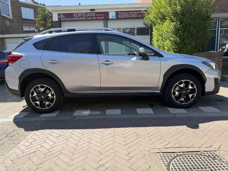 Subaru Xv 2019 photo 2