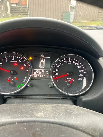Nissan Qashqai 2013 photo 3