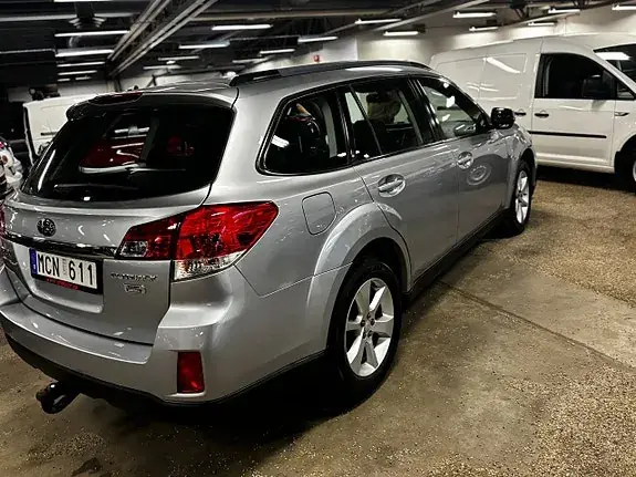 Subaru Outback 2013 photo 4