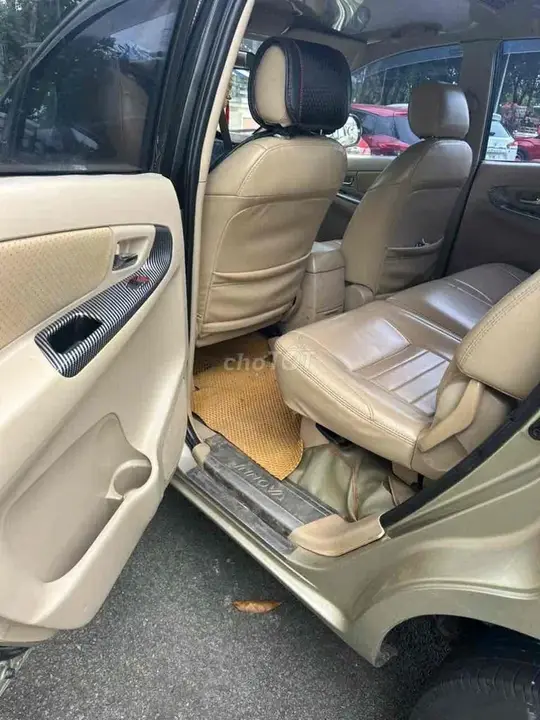 Toyota Innova 2006 photo 2