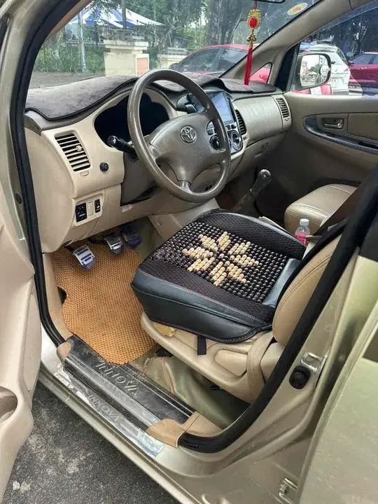 Toyota Innova 2006 photo 3