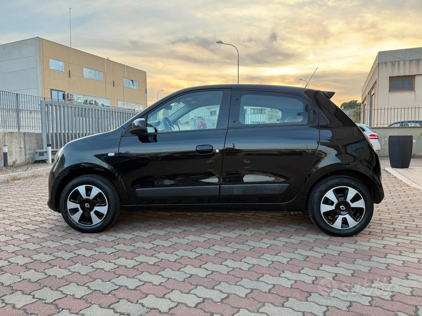 Renault Twingo 2015 photo 2
