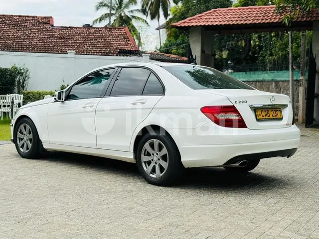 Mercedes-Benz C220 2013 photo 2