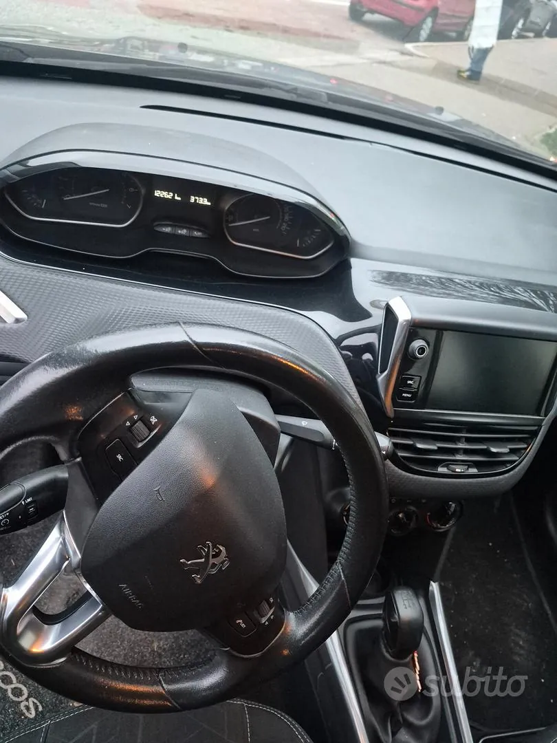 Peugeot 2008 2018 photo 5