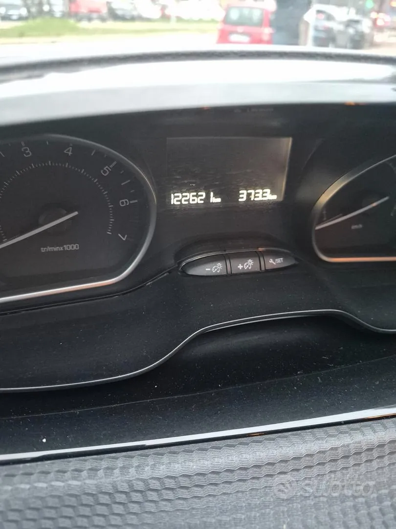 Peugeot 2008 2018 photo 3