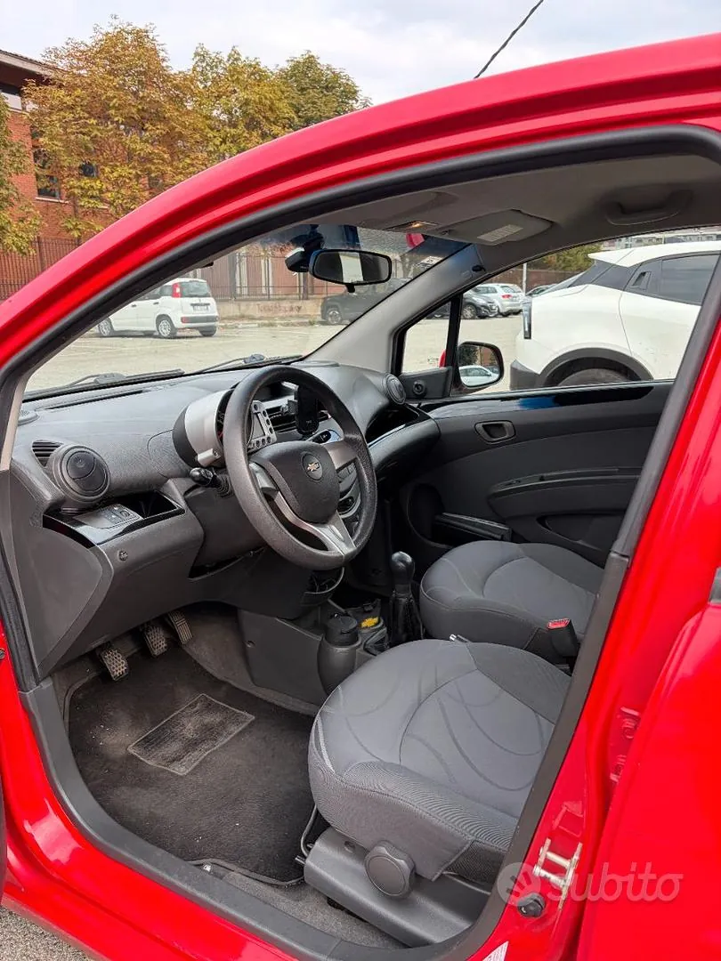 Chevrolet Spark 2011 photo 4