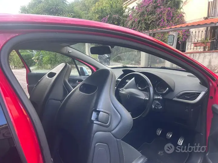Peugeot 207 2008 photo 2