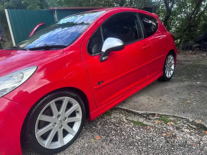Peugeot 207