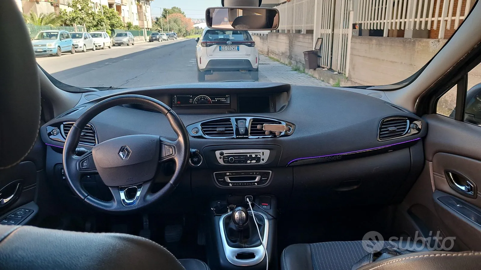 Renault Scenic 2013 photo 4