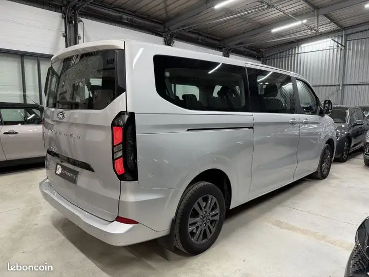 Ford Tourneo Custom 2024 photo 5