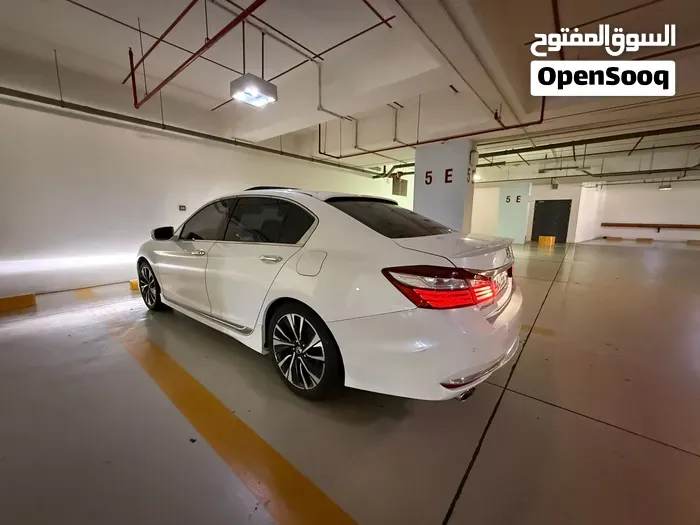 Honda Accord 2017 photo 5