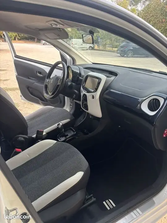 Peugeot 108 2017 photo 3