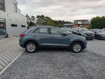 Volkswagen T-Roc 2023 photo 3