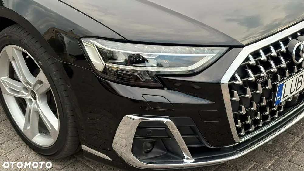 Audi A8 2022 photo 4