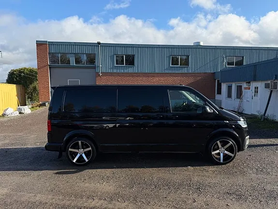 Volkswagen Transporter 2022 photo 2