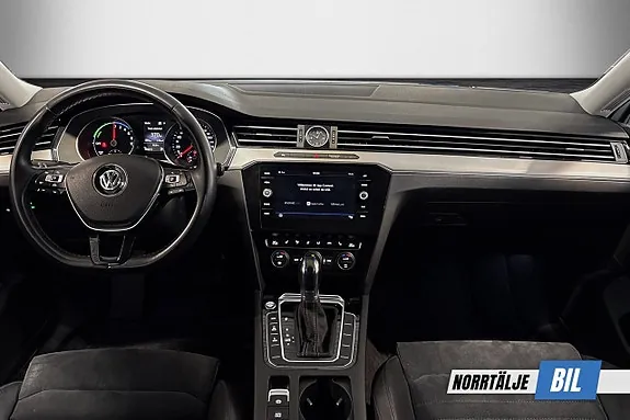 Volkswagen Passat 2018 photo 3