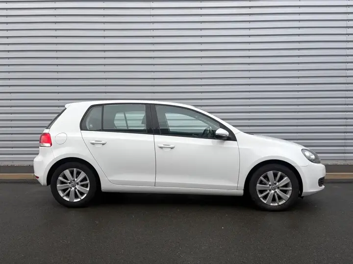 Volkswagen Golf 2012 photo 4