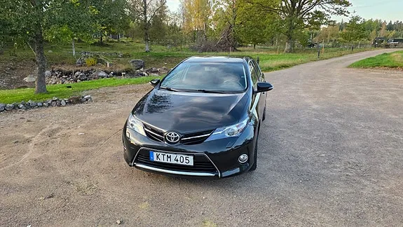 Toyota Auris 2015 photo 3