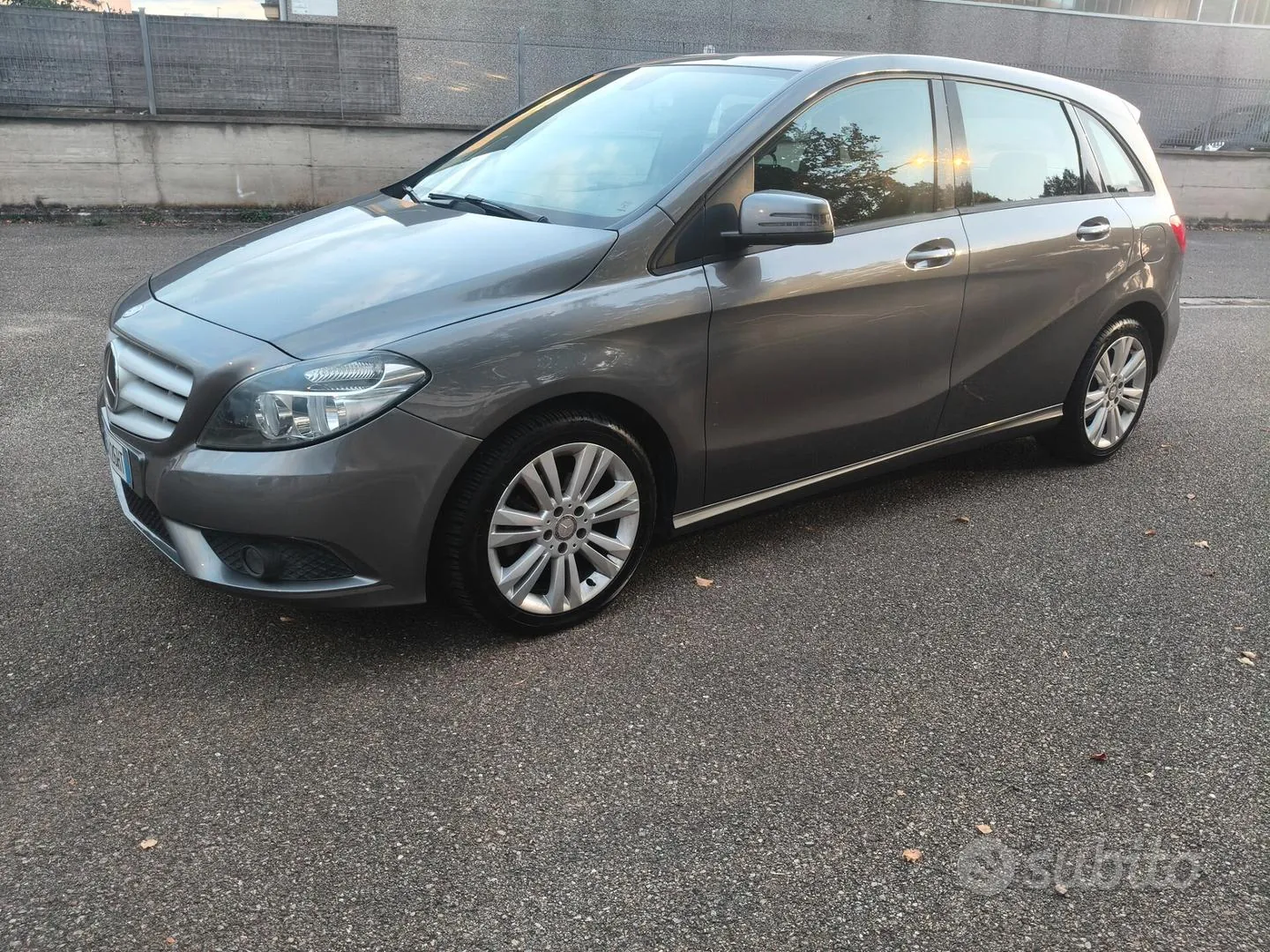 Mercedes-Benz B 2014 photo 4