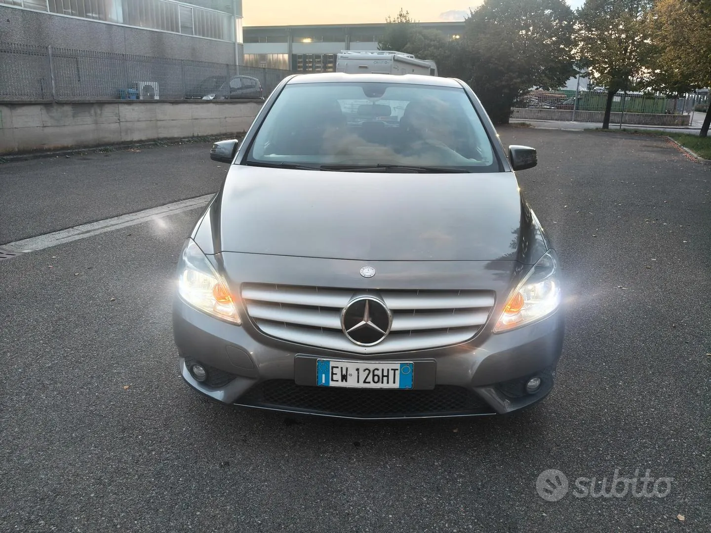 Mercedes-Benz B 2014 photo 3