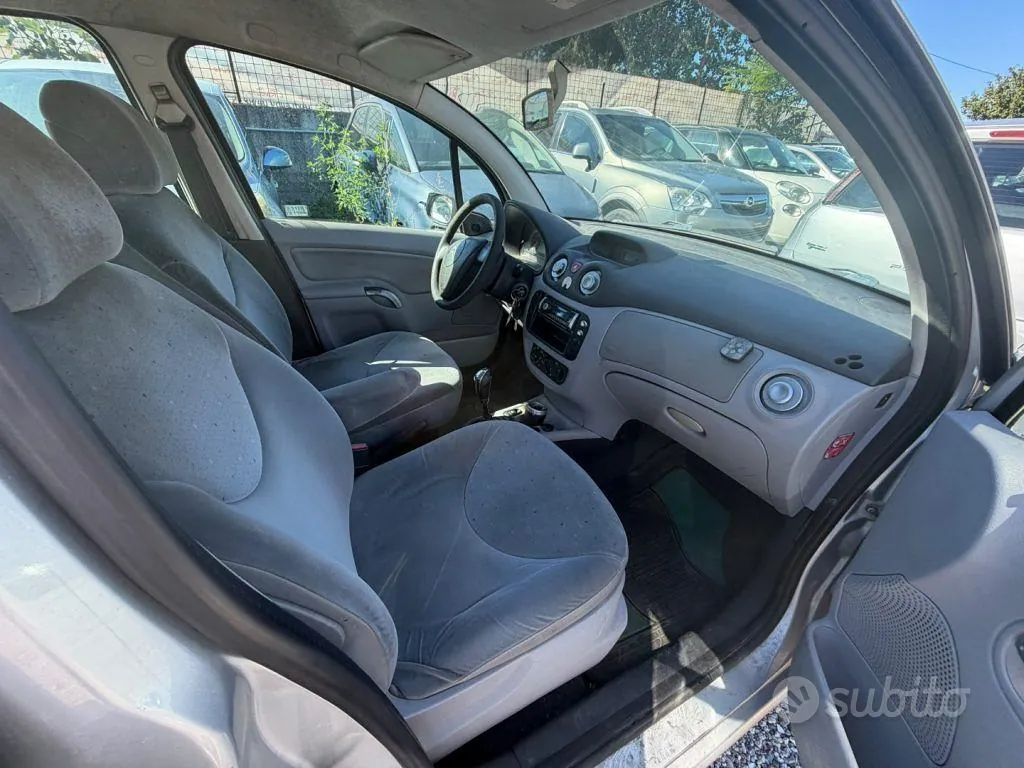 Citroen C3 2004 photo 4