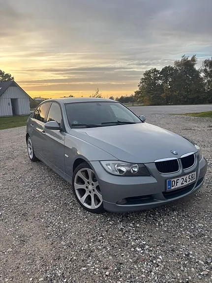 BMW 320I