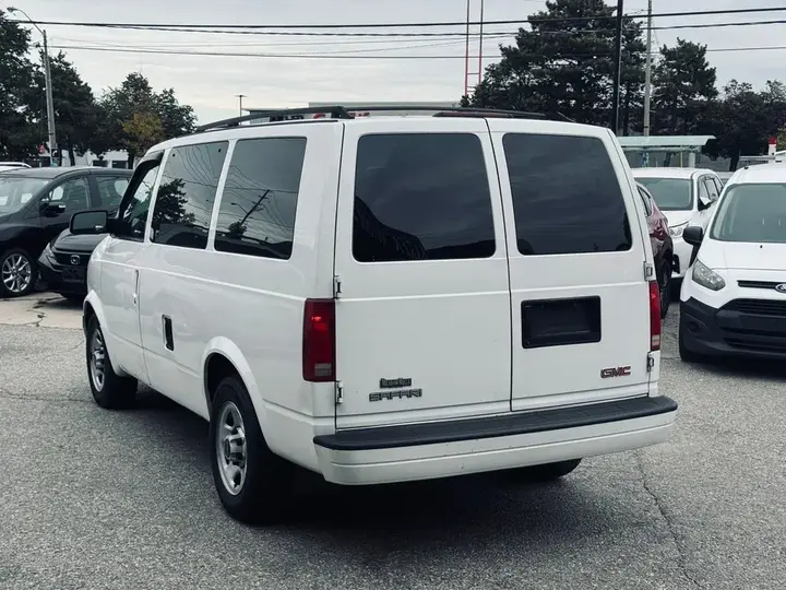 GMC Safari 2005 photo 3