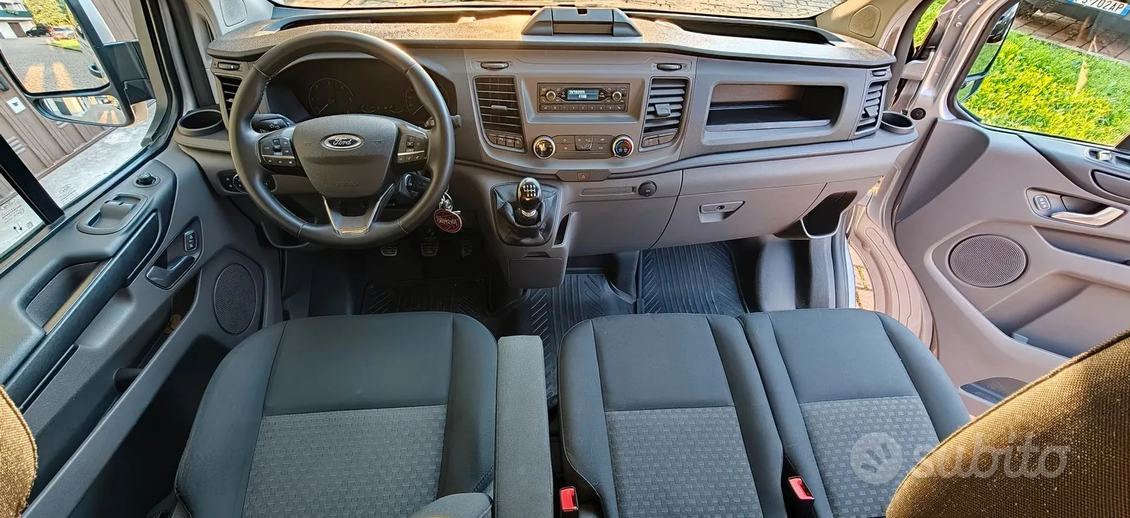 Ford Custom 2022 photo 3