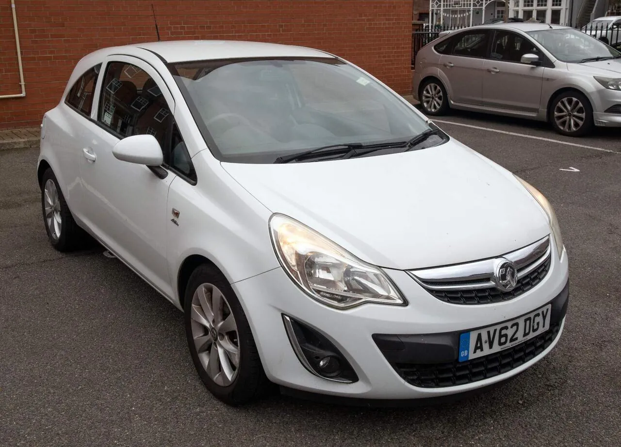 Vauxhall Corsa 2012 photo 4