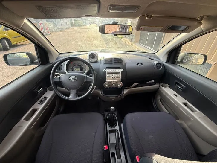 Daihatsu Sirion 2005 photo 3