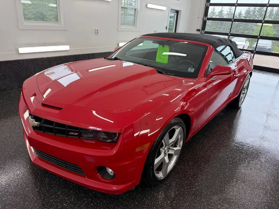 Chevrolet Camaro 2011 photo 2