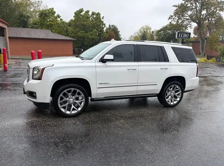 GMC Yukon 2020 photo 2