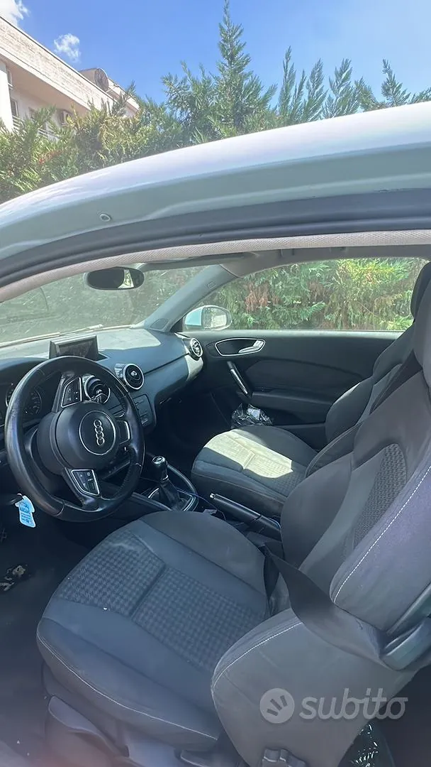 Audi A1 2011 photo 5