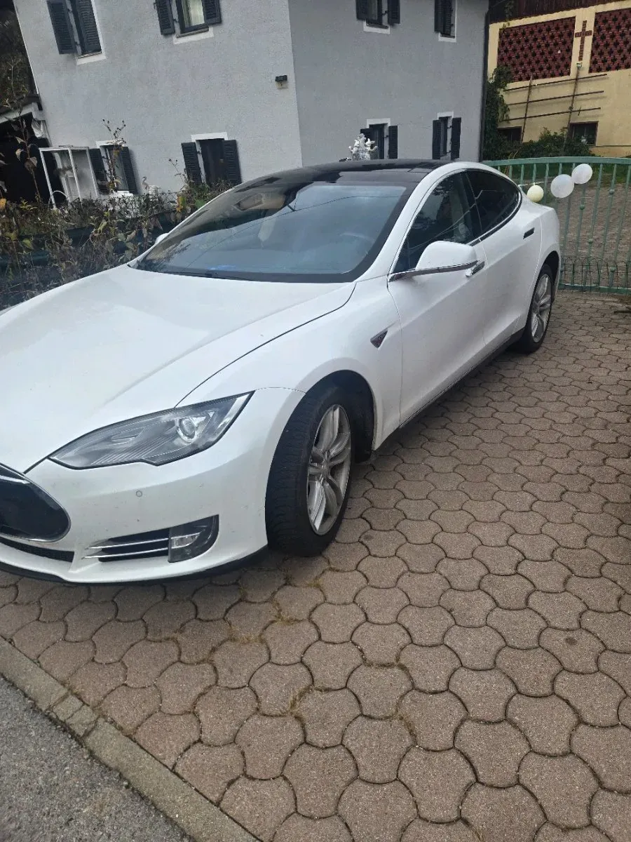 Tesla Model S 2014 photo 3