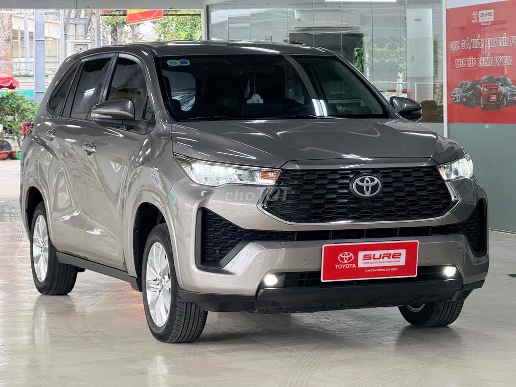 Toyota Innova Cross 2024 photo 2