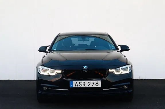 BMW 320I 2018 photo 3