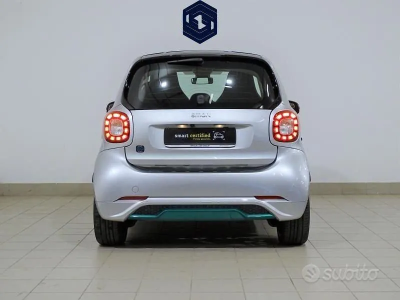 Smart Fortwo 2019 photo 4