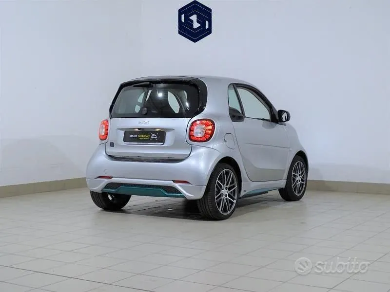 Smart Fortwo 2019 photo 2