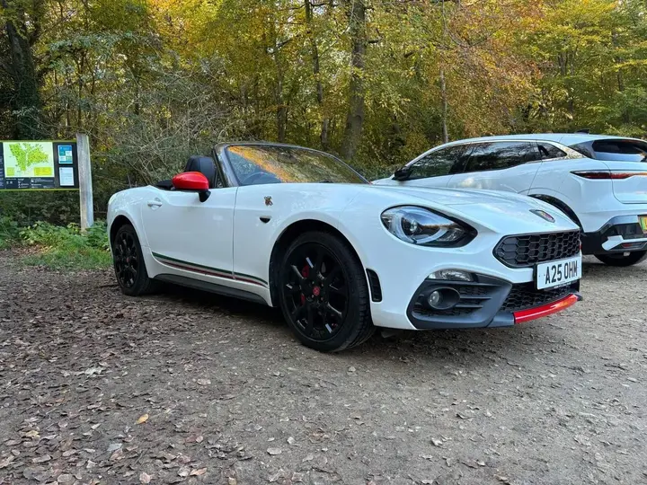 Abarth 124 Spider 2017 photo 2