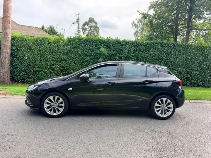 Vauxhall Astra 2017 photo 3