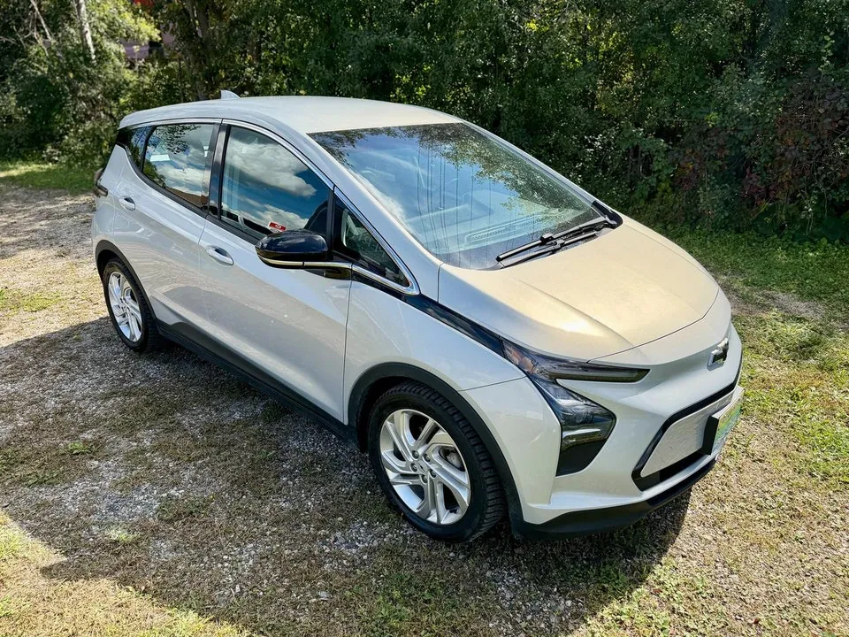 Chevrolet Bolt 2023 photo 2