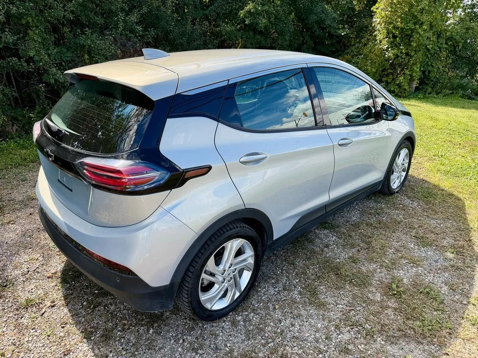 Chevrolet Bolt 2023 photo 4