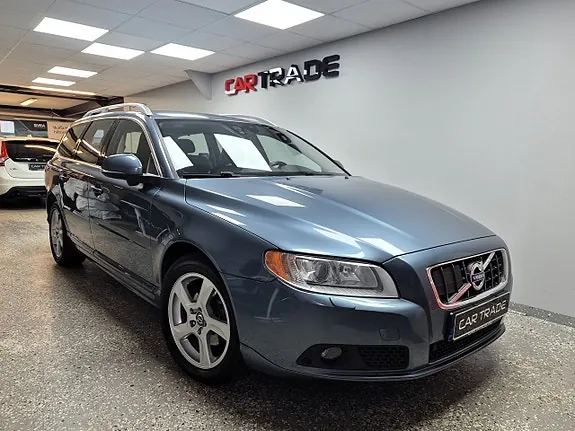 Volvo V70 2012 photo 3