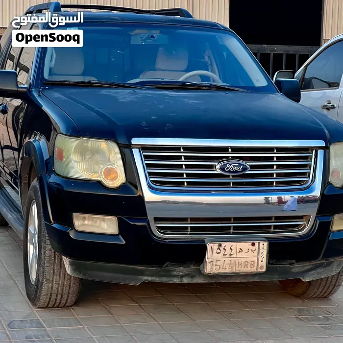 Ford Explorer 2010 photo 2